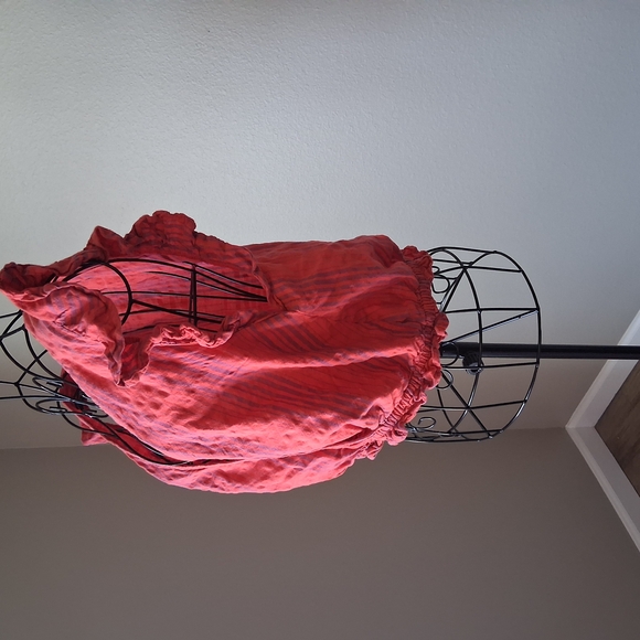 Red Ruffled Crop Top - Picture 2 of 4